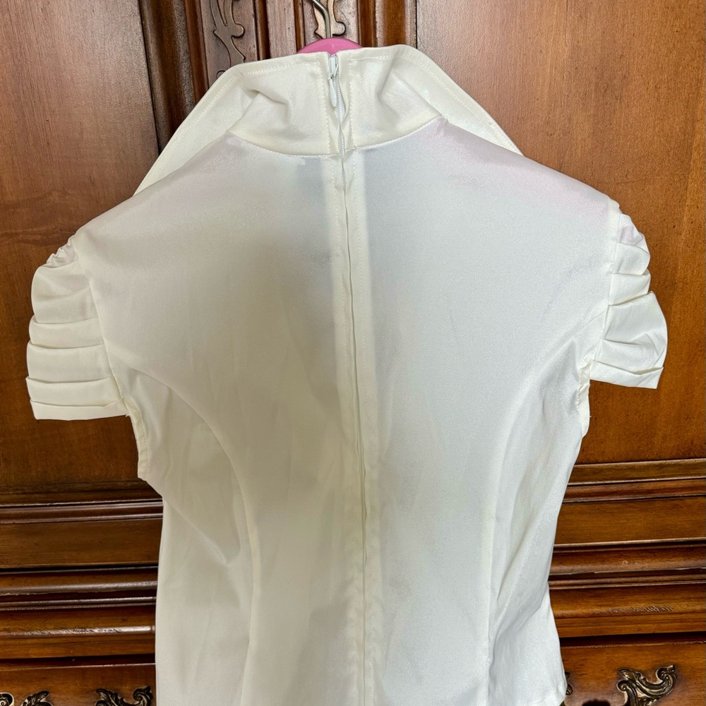 Joseph Ribkoff Ruched Short Sleeve Back Zip Blouse - Picture 4 of 6